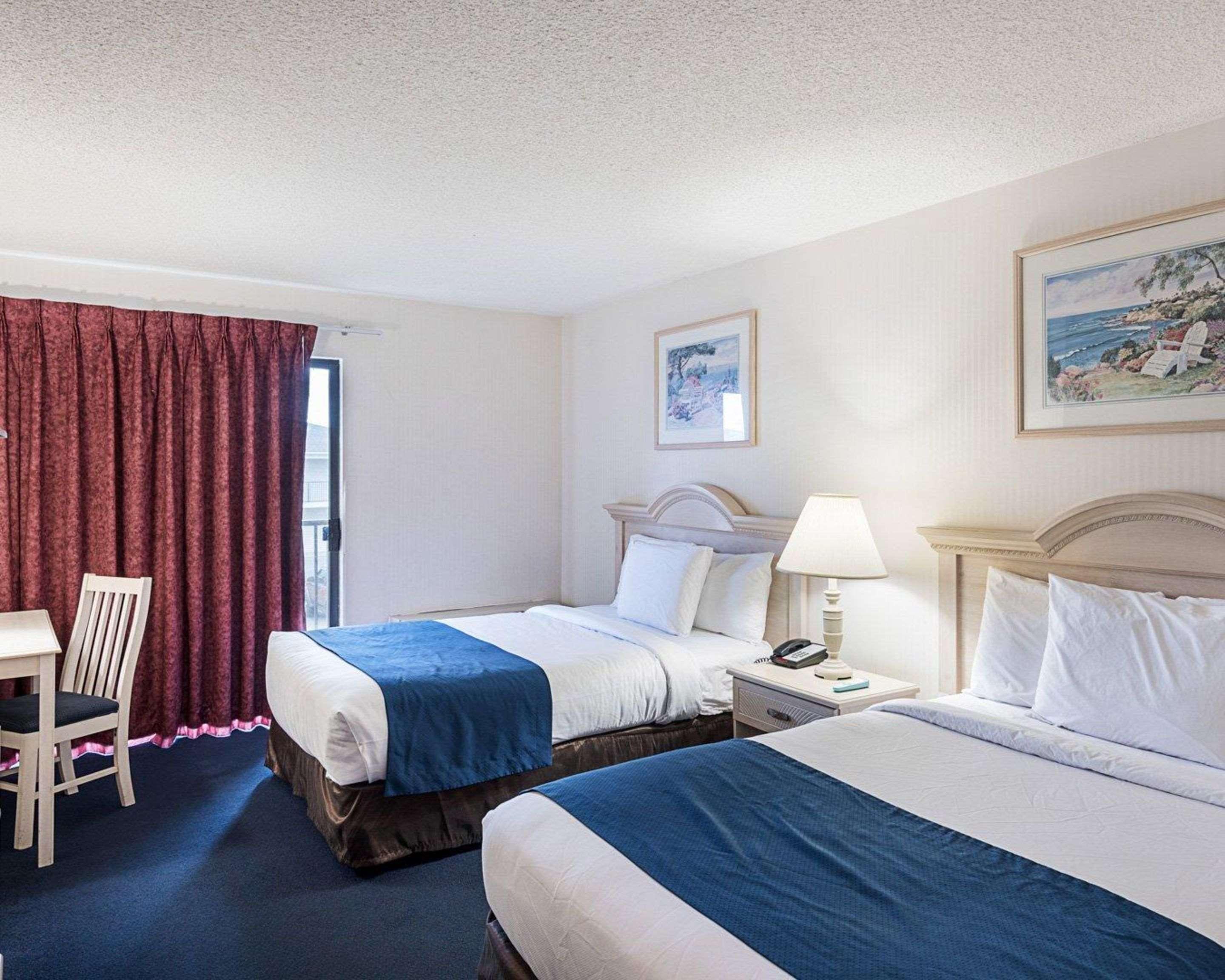 Econo Lodge Inn & Suites Rehoboth Beach Exterior photo