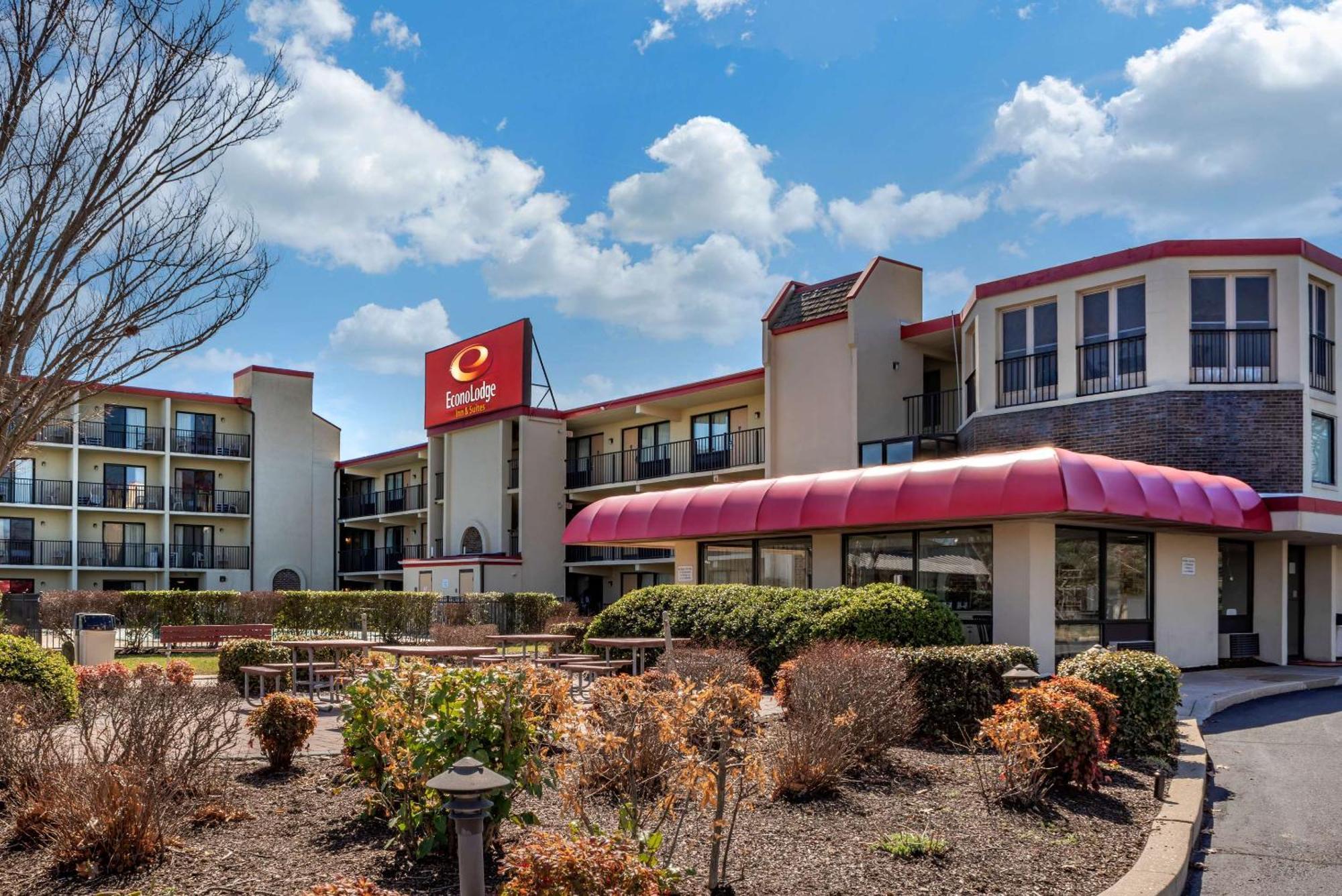 Econo Lodge Inn & Suites Rehoboth Beach Exterior photo